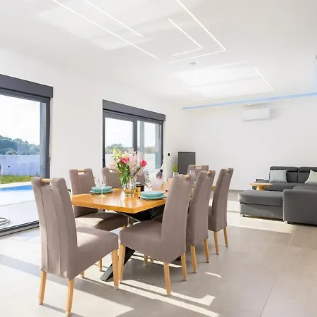 Vila Rosignola By Istrialux *