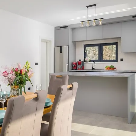 Rosignola By Istrialux