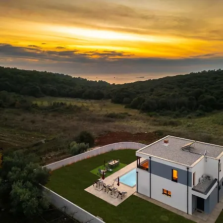 Rosignola By Istrialux