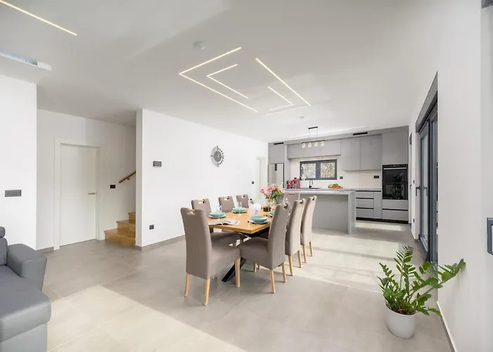 Villa Rosignola By Istrialux