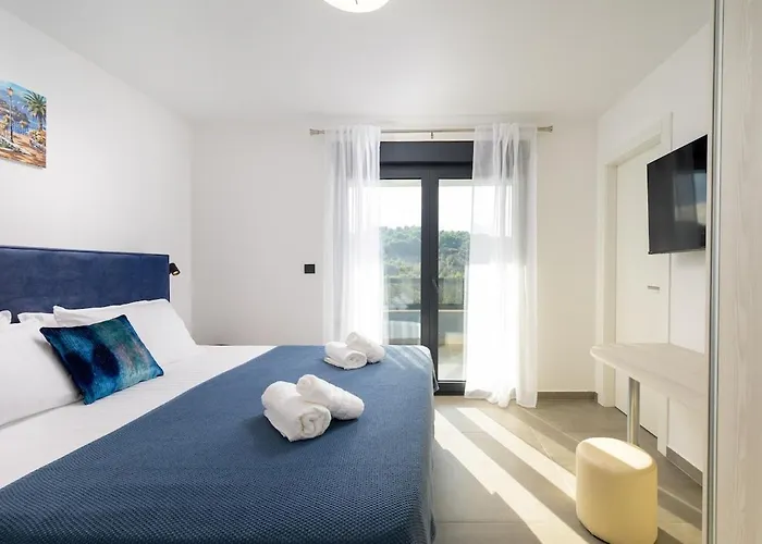 Rosignola By Istrialux *