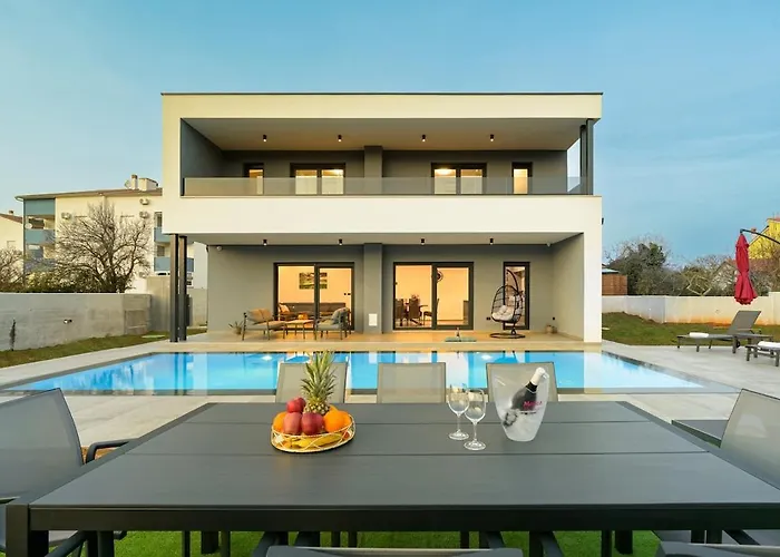 Rosignola By Istrialux *